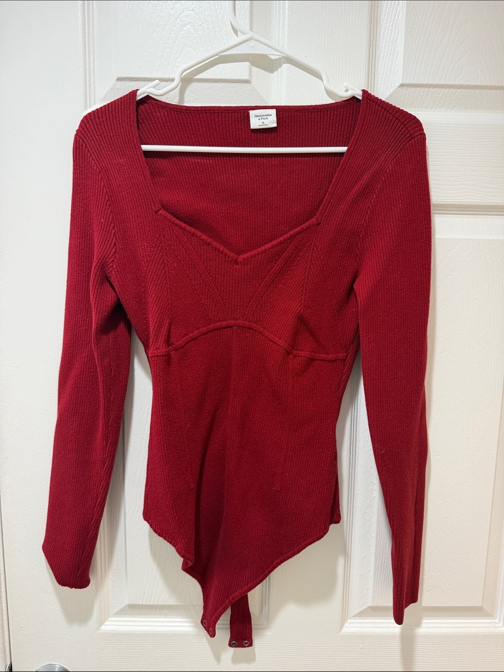 Abercrombie and Fitch Red Long-Sleeve Sweetheart Sweater Ribbed Bodysuit XL